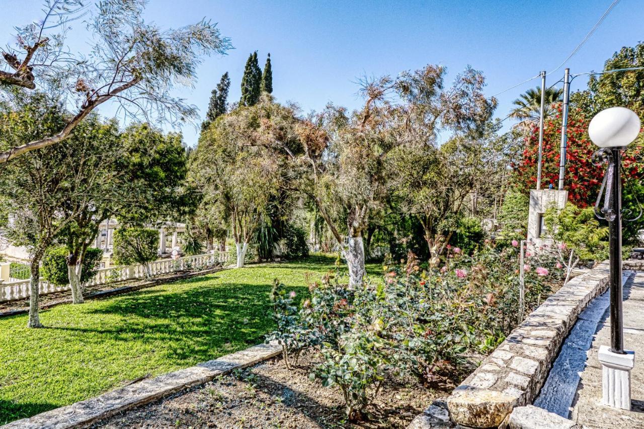 Villa Danai Agios Georgios Pagon Extérieur photo